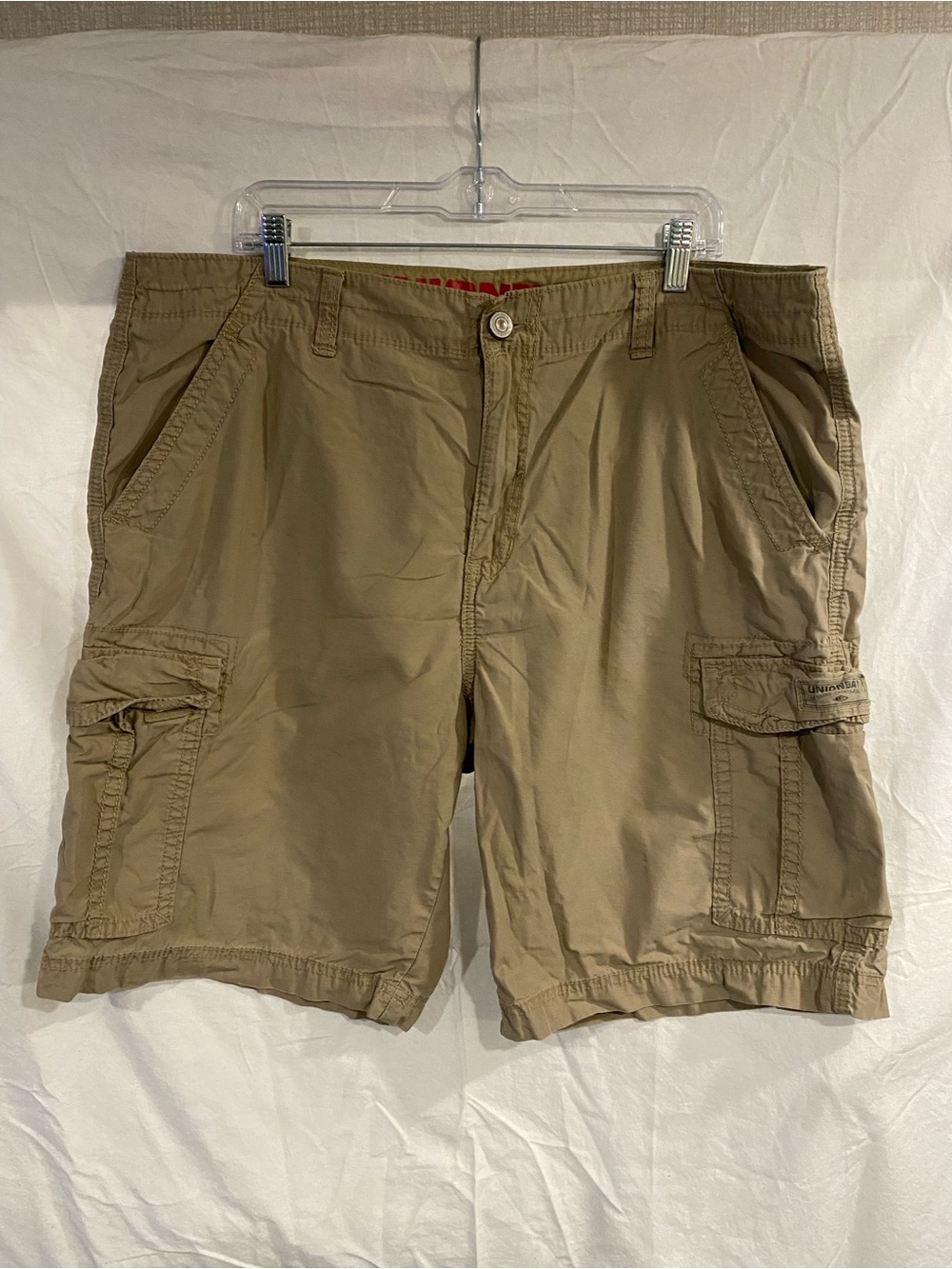Union Bay Men's Khaki Cargo Shorts  size 40